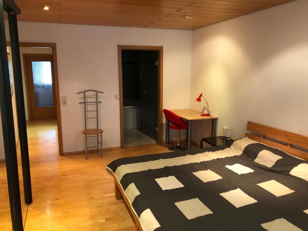 Wohnung Fuer 4 Personen, 2 Schlafzimmer, 2 Parkplaetze, Wlan Constance Exterior photo